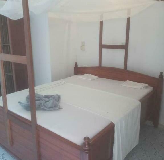 پانسیون Iddi House