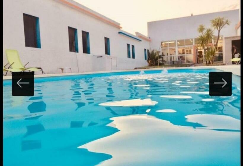 Pension Piriápolis Hostel & Suites