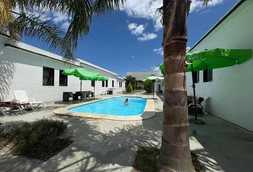 Majatalo Piriápolis Hostel & Suites