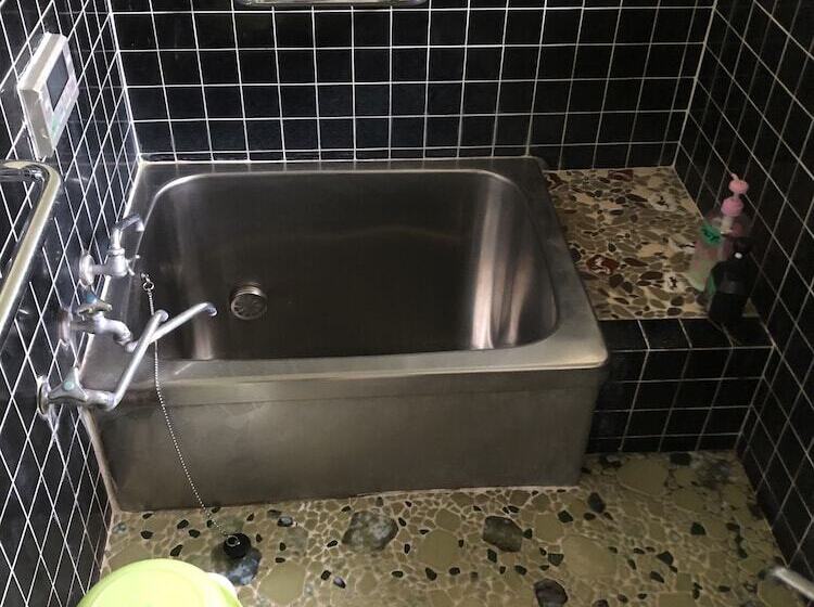 Hotel Zakuro No Yado