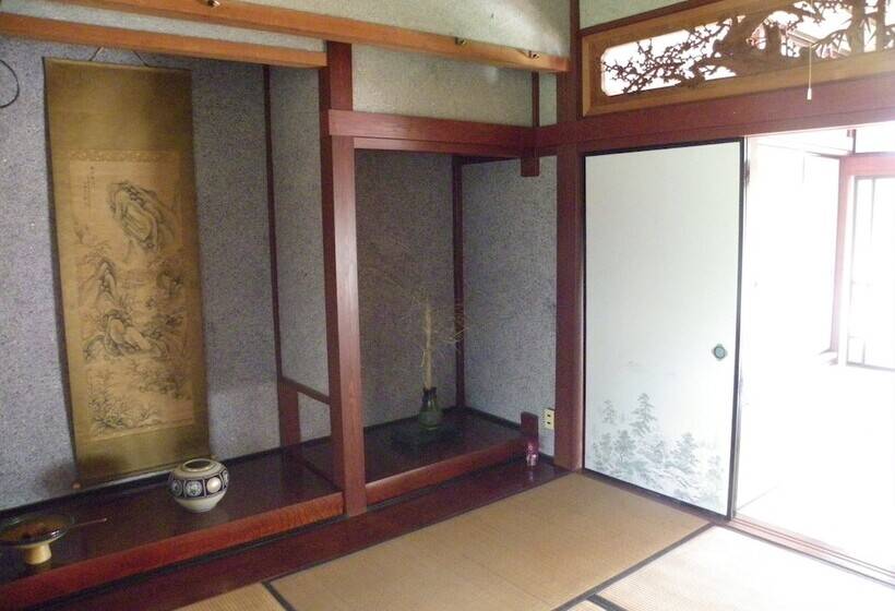 Hotel Zakuro No Yado