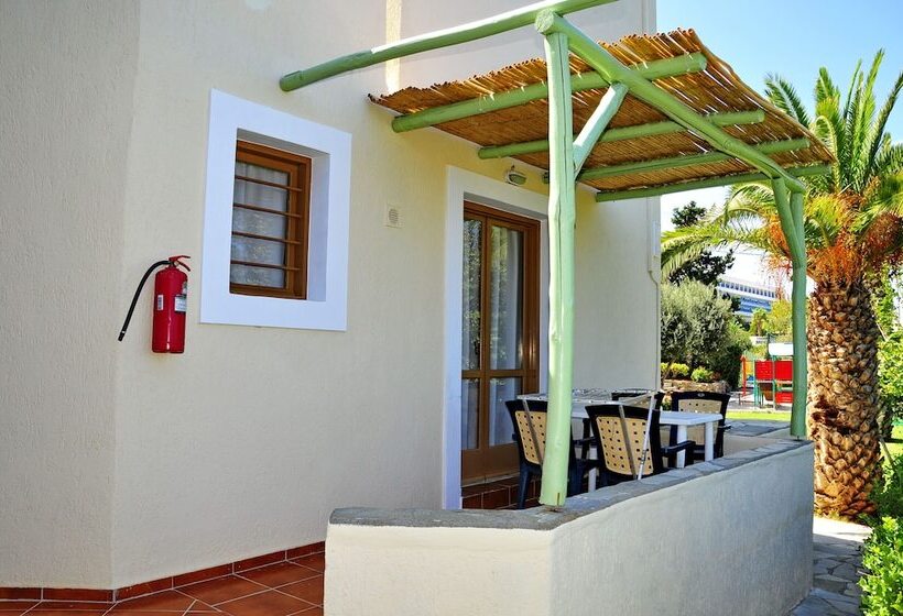 בית מלון כפרי Magia Village Resort