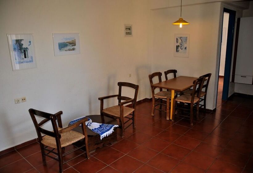 בית מלון כפרי Magia Village Resort