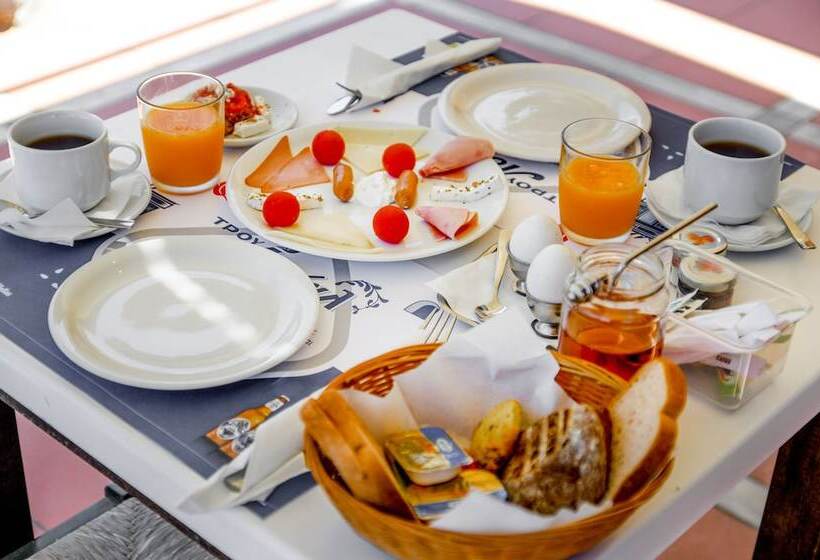 בית מלון כפרי Magia Village Resort