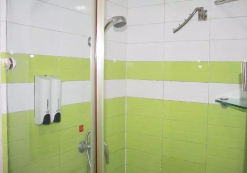 Hotelli 7days Inn Wuhan Baibuting Garden