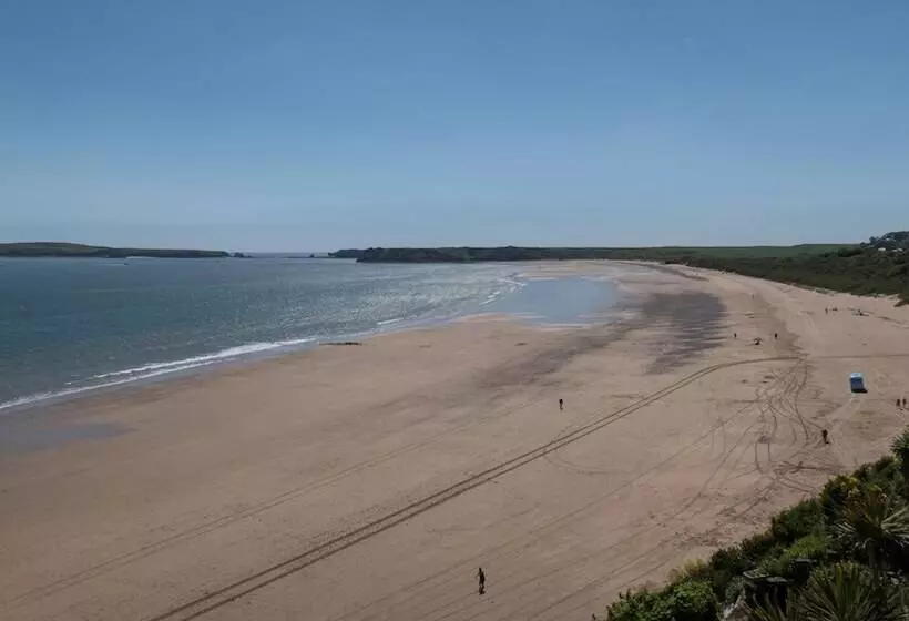 Aamiaismajoitus (B&B) Canaston Oaks