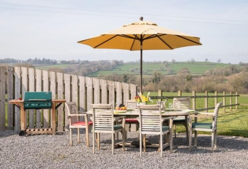 Aamiaismajoitus (B&B) Canaston Oaks