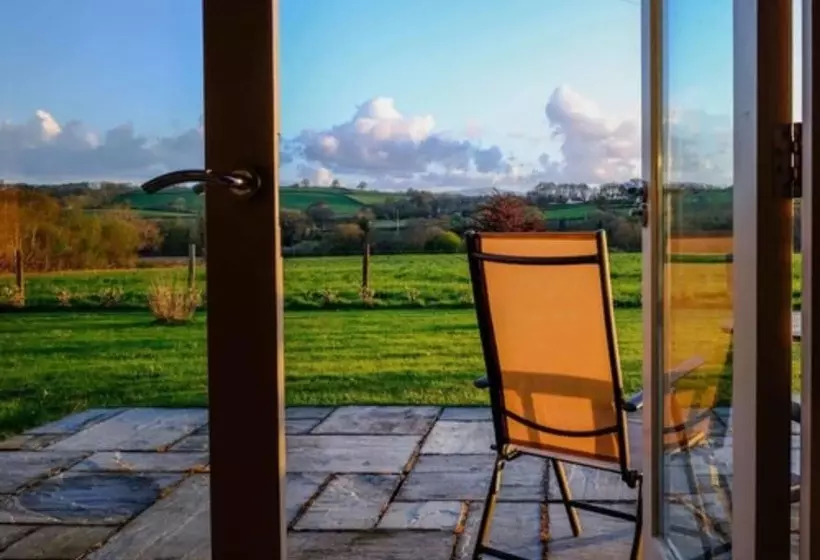 Aamiaismajoitus (B&B) Canaston Oaks