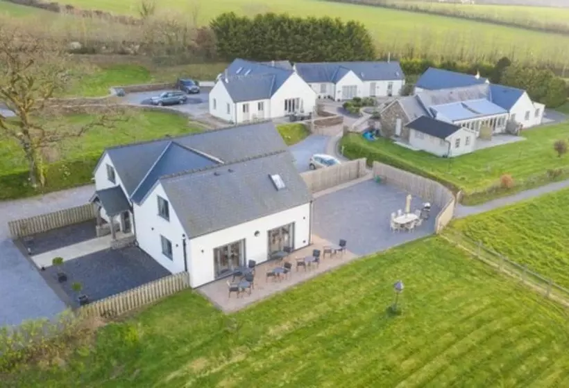 Aamiaismajoitus (B&B) Canaston Oaks