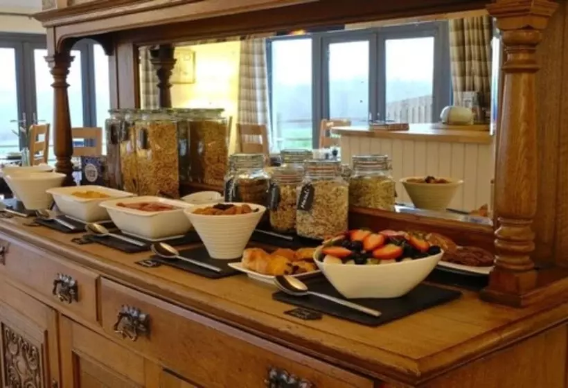 Aamiaismajoitus (B&B) Canaston Oaks