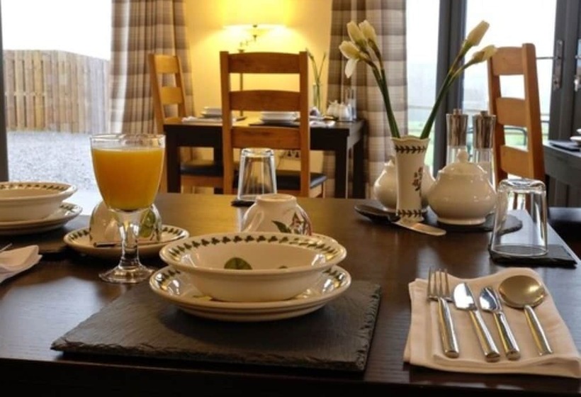 Aamiaismajoitus (B&B) Canaston Oaks