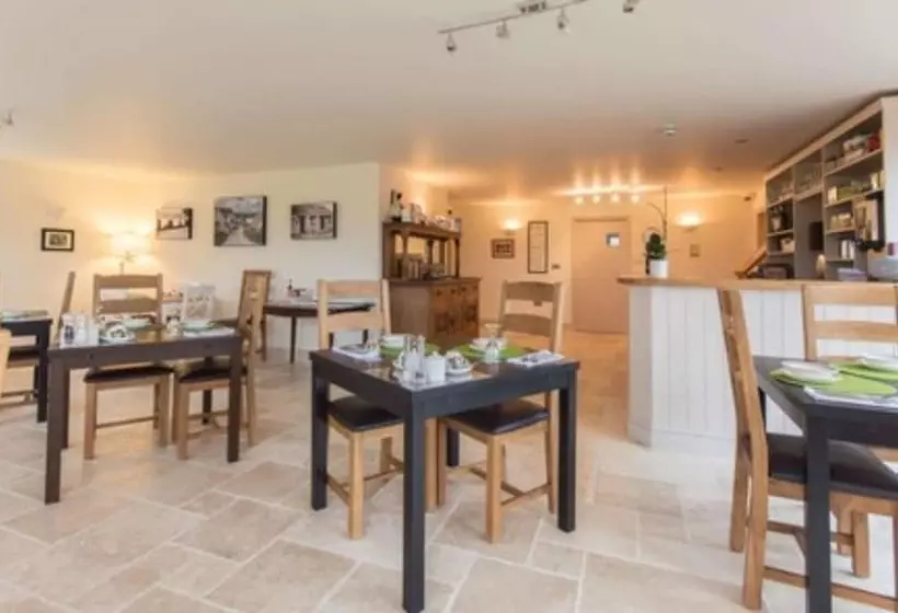 Aamiaismajoitus (B&B) Canaston Oaks