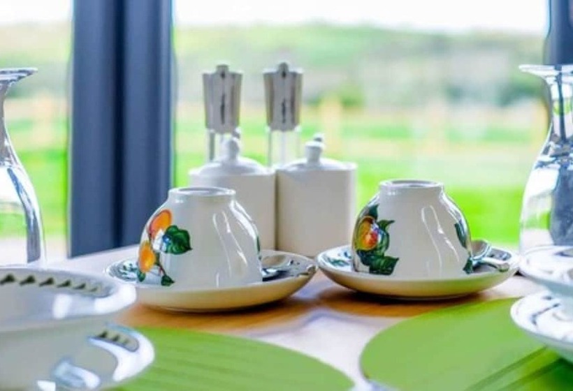 Aamiaismajoitus (B&B) Canaston Oaks