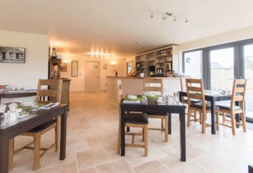 Aamiaismajoitus (B&B) Canaston Oaks