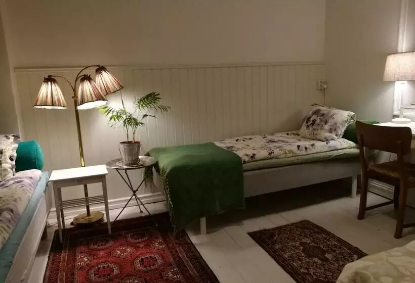 ベッドアンドブレックファースト Explorers Club