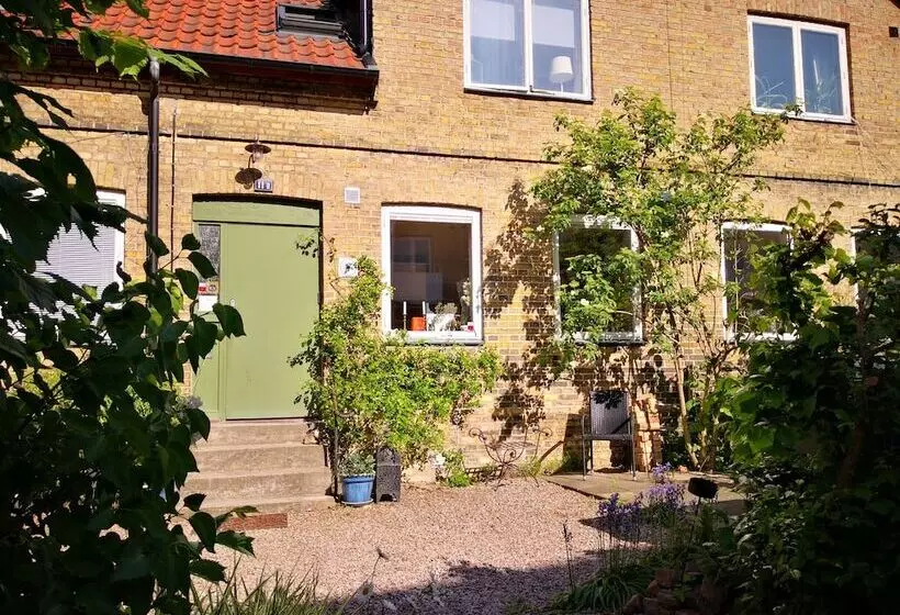 ベッドアンドブレックファースト Explorers Club