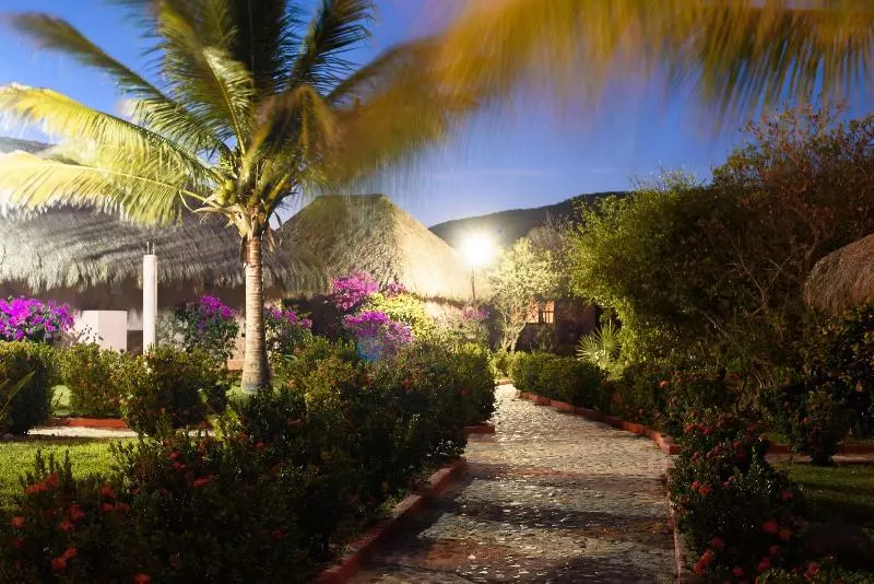 ホテル Cabañas El Cielito