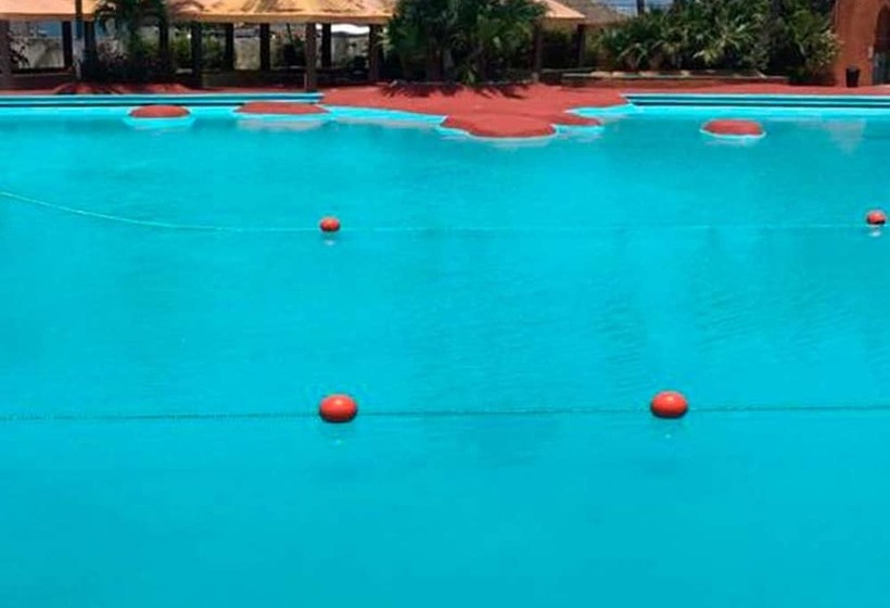 Отель Chachalacas