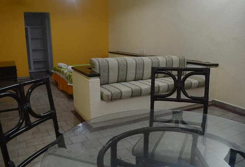 Отель Chachalacas