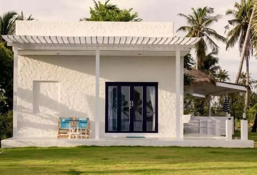 ホテル Laemsing Whitehouse Resort