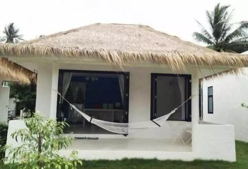 ホテル Laemsing Whitehouse Resort