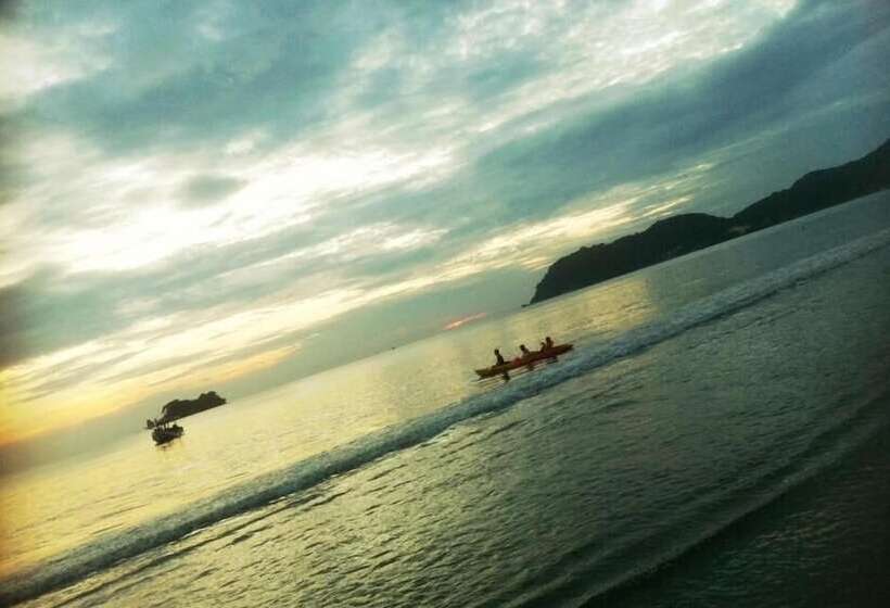 Hotel Laemsing Whitehouse Resort