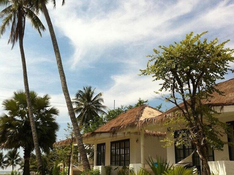 Hotel Laemsing Whitehouse Resort