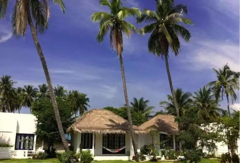 ホテル Laemsing Whitehouse Resort