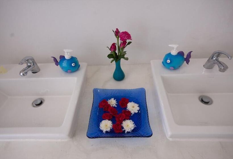 Hotel Laemsing Whitehouse Resort