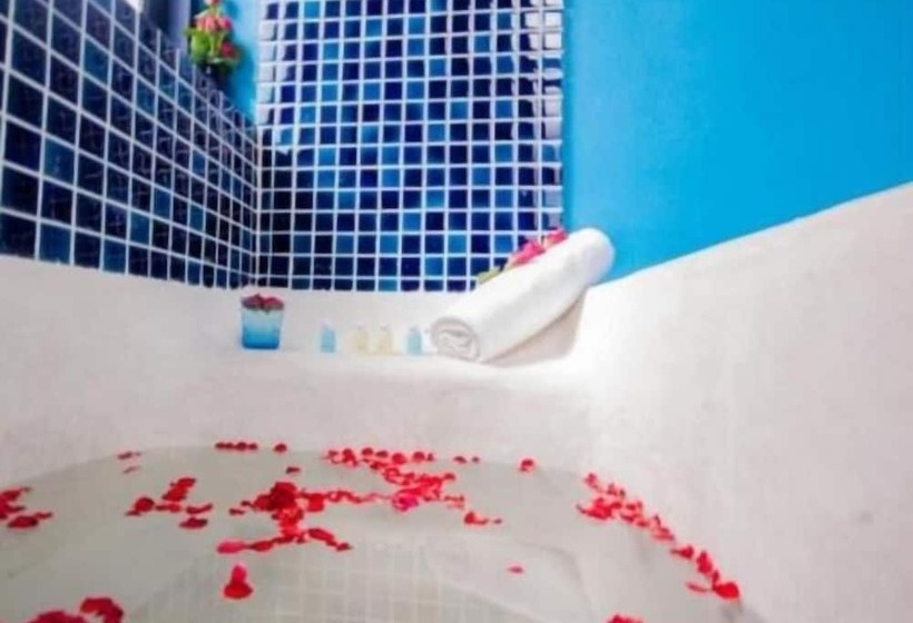 Hotel Laemsing Whitehouse Resort