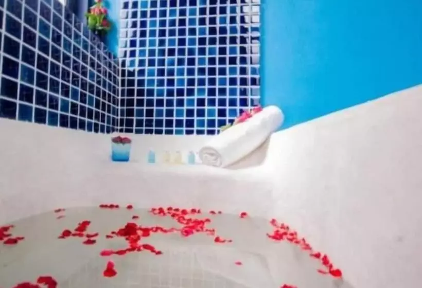 ホテル Laemsing Whitehouse Resort