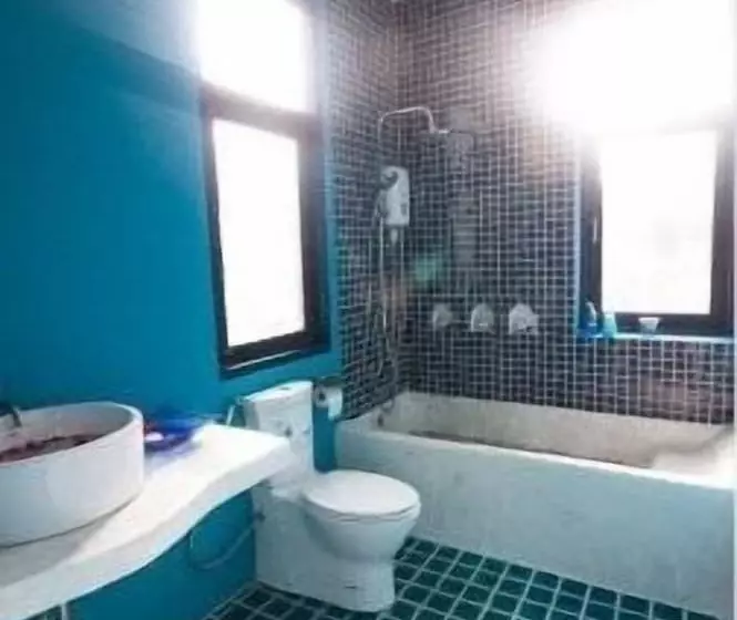 ホテル Laemsing Whitehouse Resort