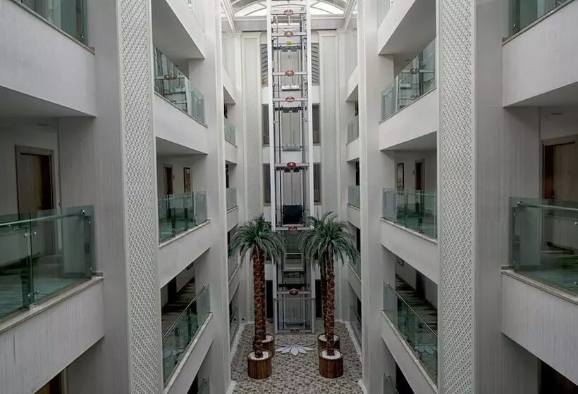 Hotelli Orkis Palace Thermal & Spa