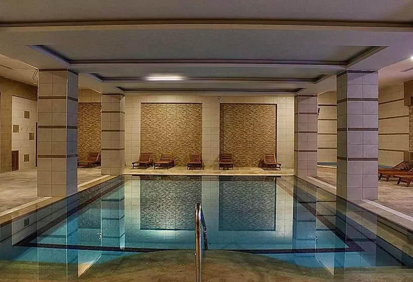 Hotelli Orkis Palace Thermal & Spa