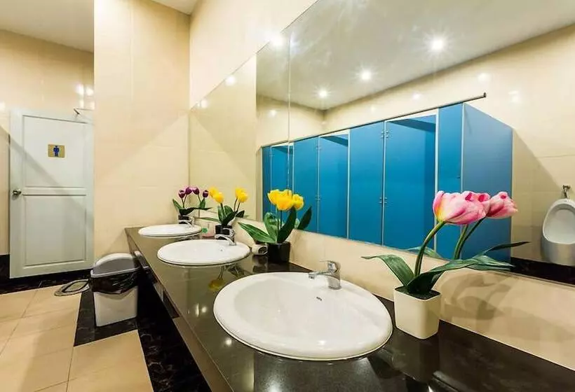 Hotelli Tillthong Garden