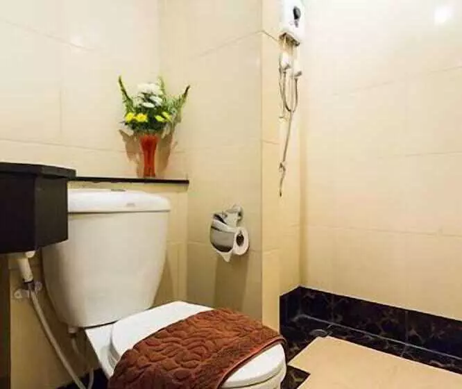 Hotelli Tillthong Garden