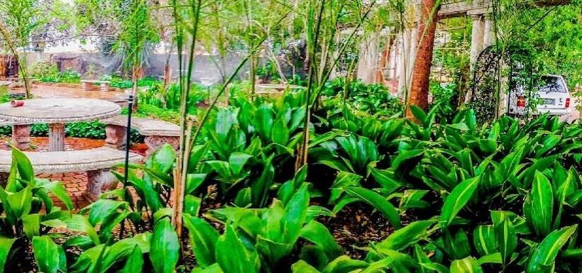 Pension Caesars Guesthouse & Conference Centre