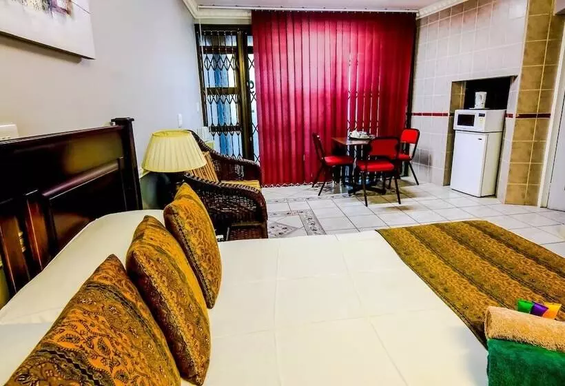 ペンション Caesars Guesthouse & Conference Centre