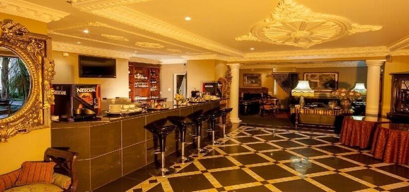 Pension Caesars Guesthouse & Conference Centre