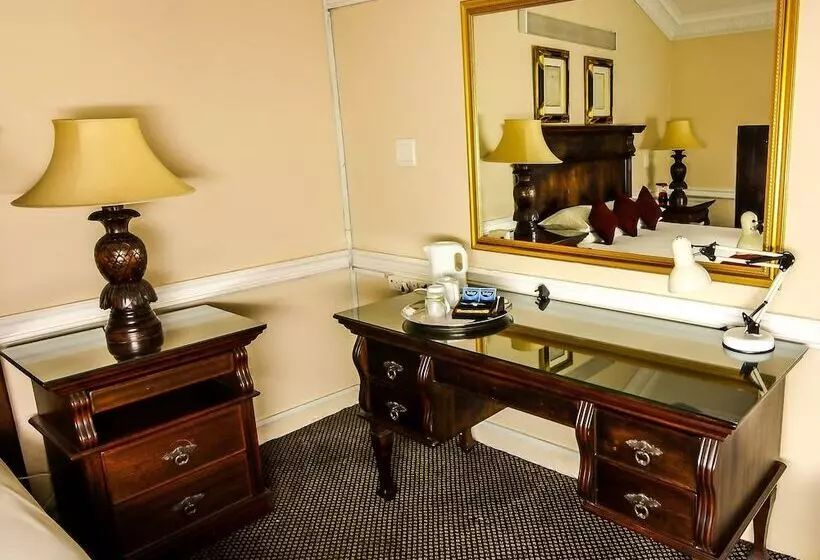 ペンション Caesars Guesthouse & Conference Centre