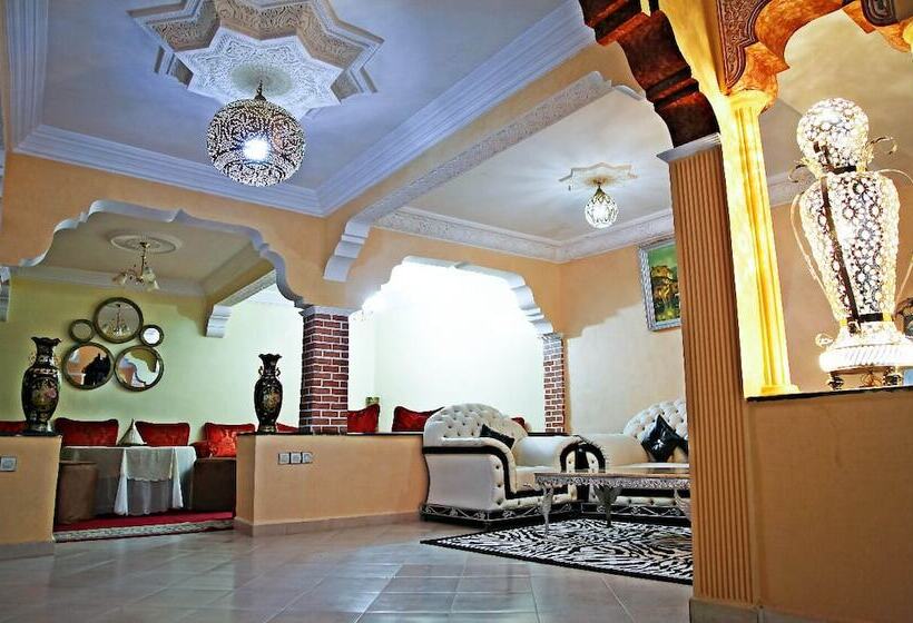 פנסיון Naima House