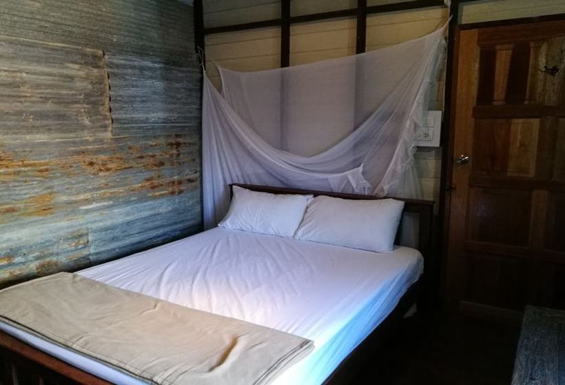 펜션 Sriraya Guesthouse