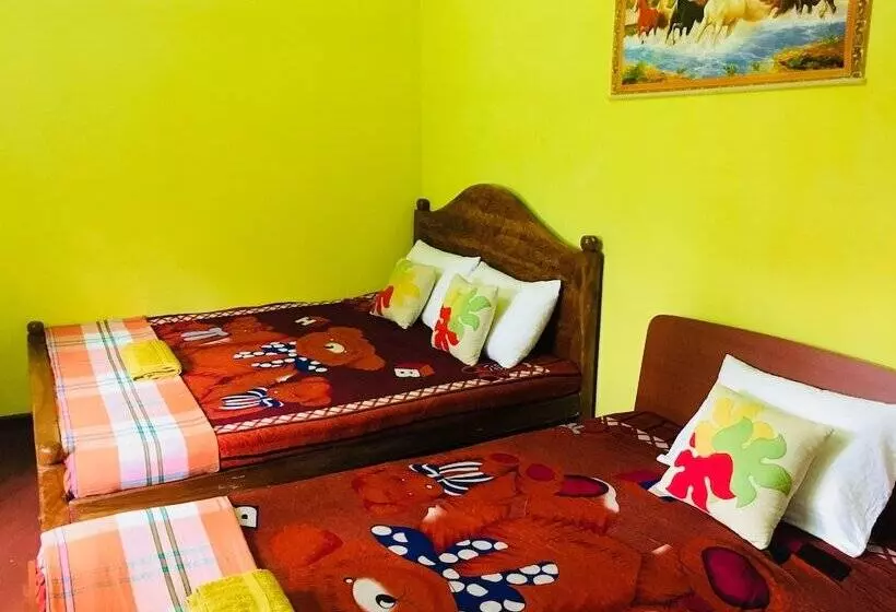 Aamiaismajoitus (B&B) Sudu Neluma Home Stay