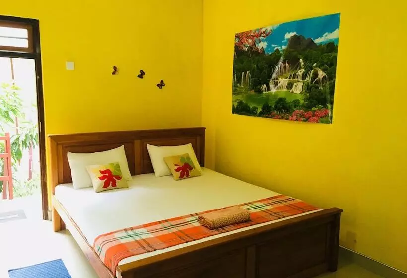 Aamiaismajoitus (B&B) Sudu Neluma Home Stay