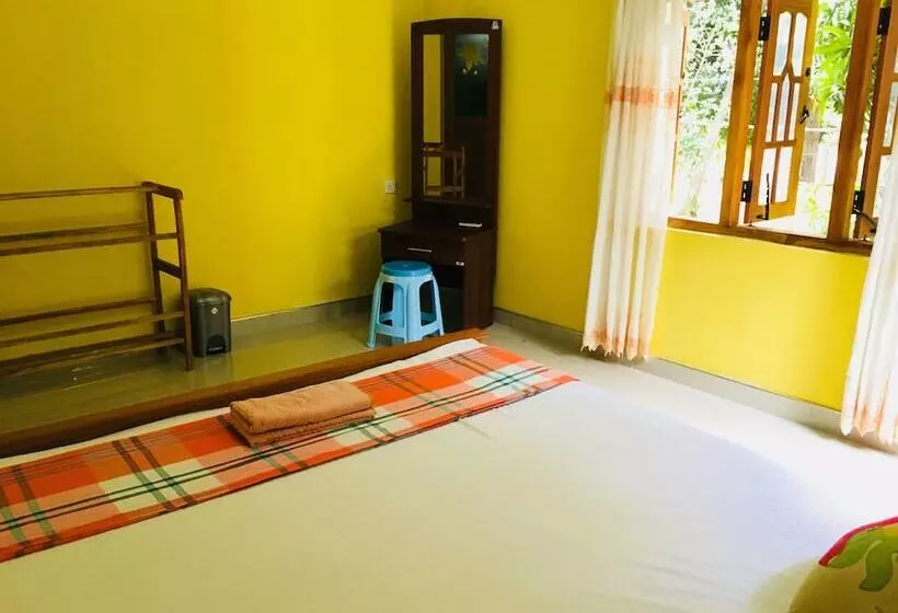 Aamiaismajoitus (B&B) Sudu Neluma Home Stay