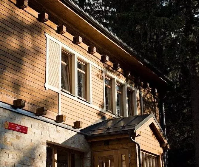 Eko Sport Hotel Björnson