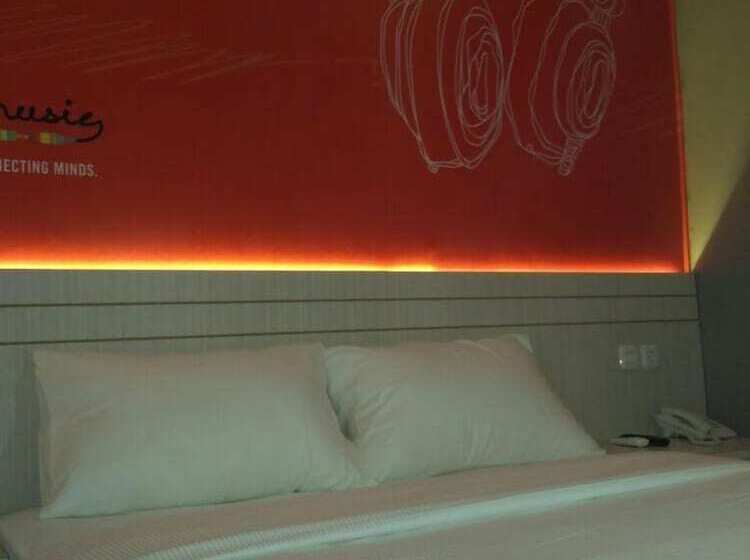 Front One Inn Sidoarjo