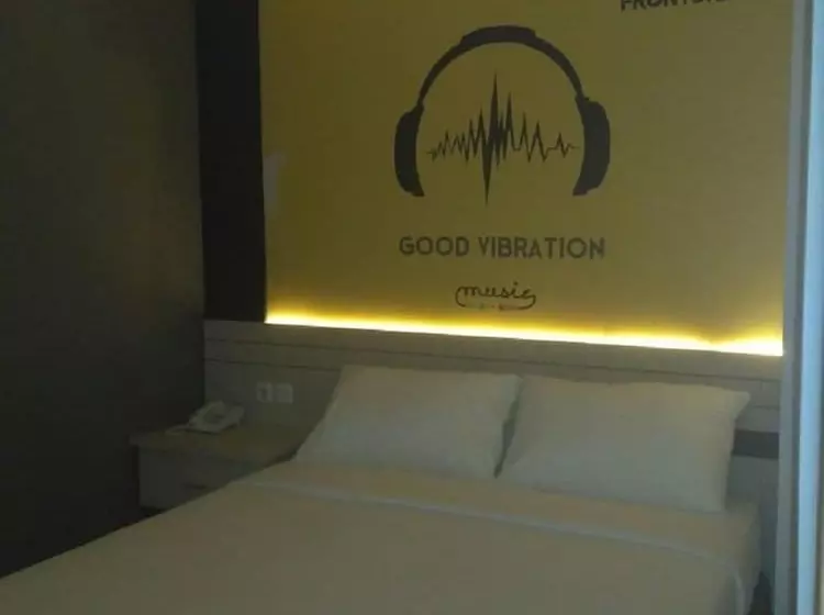 Front One Inn Sidoarjo