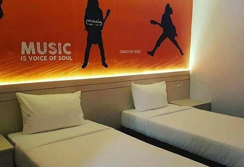 Front One Inn Sidoarjo