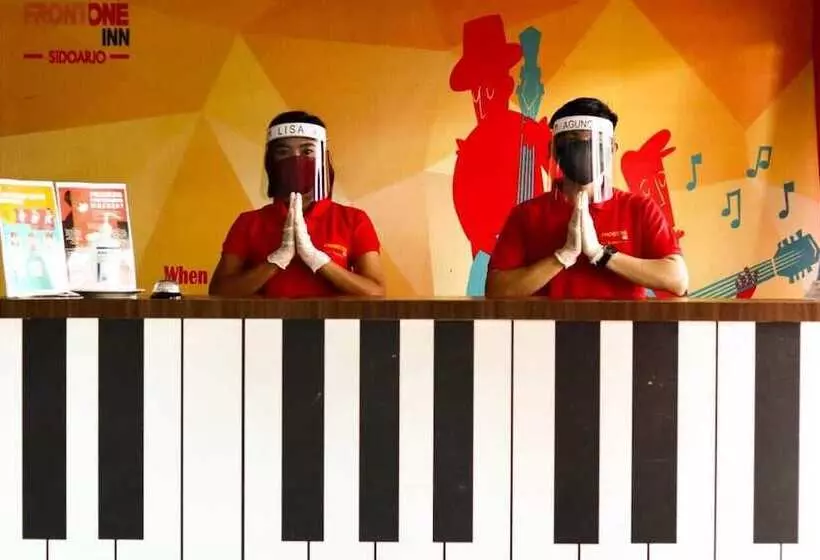 Front One Inn Sidoarjo